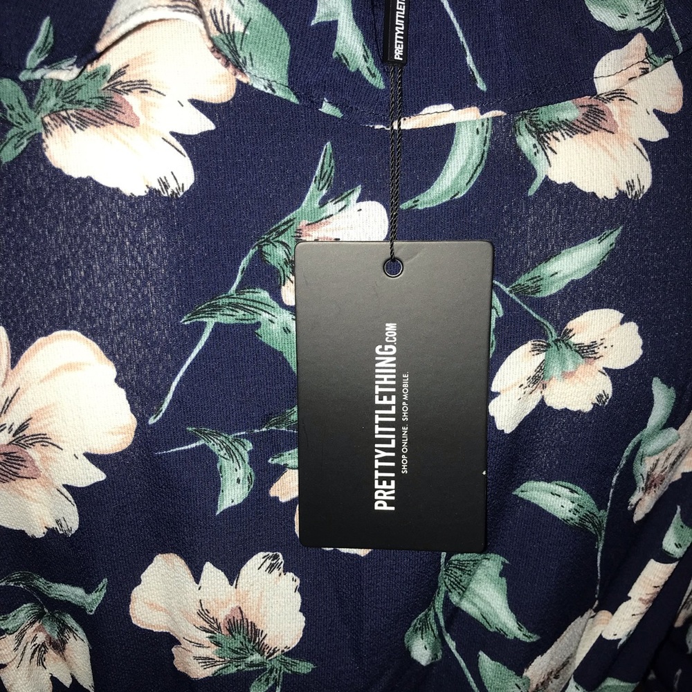 Pretty Little Thing Raina blue floral 👗 - Picture 10 of 14